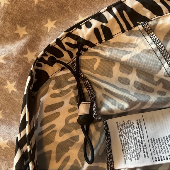 Nike 1/4 zip packable windbreaker - black/white pattern size XS - Picture 8 of 9